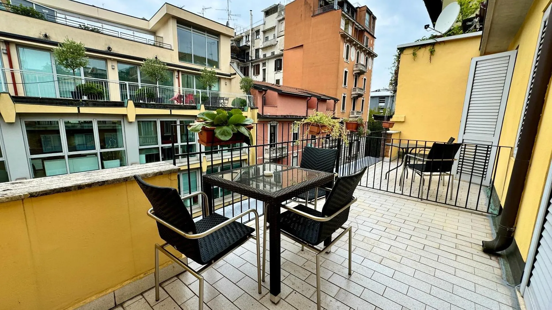 Hotel Parma Milan 2*,  Italy